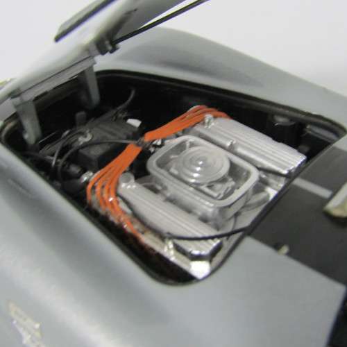 Shelby Collectibles Shelby Cobra 427 S/C model car - missing pieces - scale 1/18