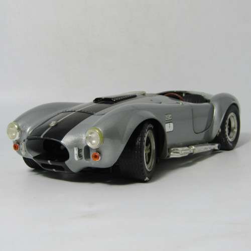 Shelby Collectibles Shelby Cobra 427 S/C model car - missing pieces - scale 1/18