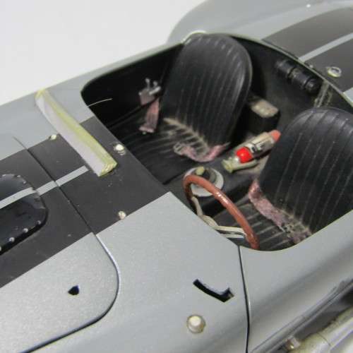 Shelby Collectibles Shelby Cobra 427 S/C model car - missing pieces - scale 1/18