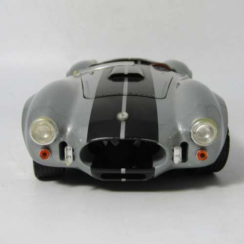 Shelby Collectibles Shelby Cobra 427 S/C model car - missing pieces - scale 1/18