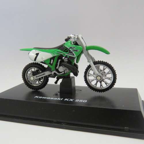 NewRay Kawasaki KX 250 dirt bike model motorcycle in case - Scale 1/32