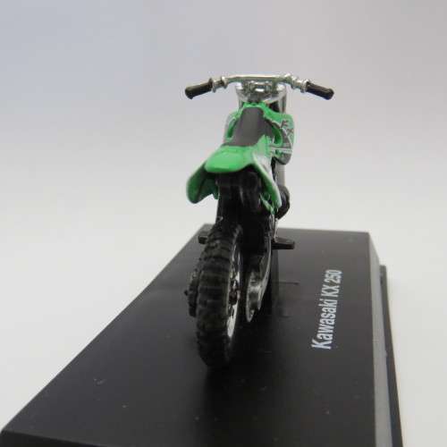 NewRay Kawasaki KX 250 dirt bike model motorcycle in case - Scale 1/32