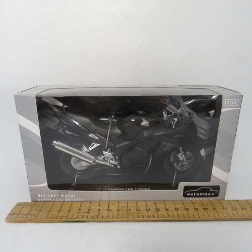 Automaxx Premium Honda CBR 1100 XX model motorcycle in box - Scale 1/12