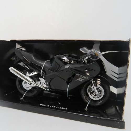 Automaxx Premium Honda CBR 1100 XX model motorcycle in box - Scale 1/12