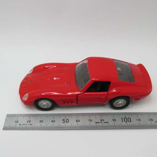 Maisto Ferrari 250 GTO model car - Scale 1/38