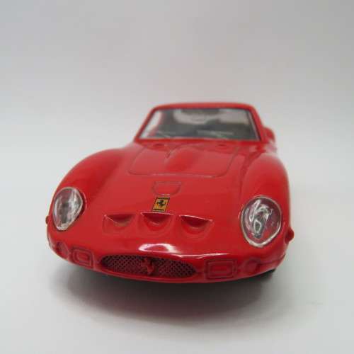 Maisto Ferrari 250 GTO model car - Scale 1/38
