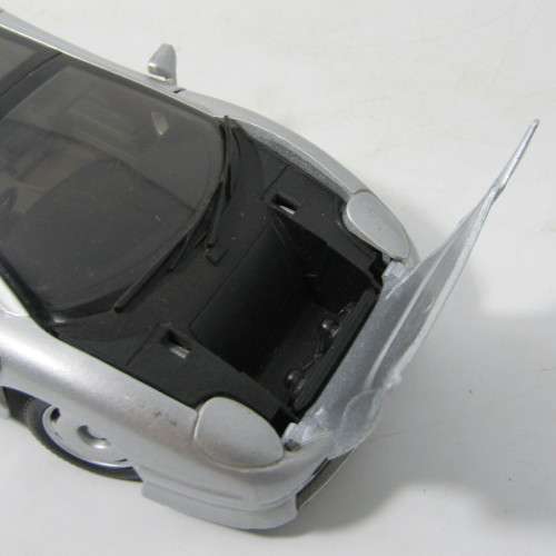 Maisto Jaguar XJ220 model car - scale 1/24