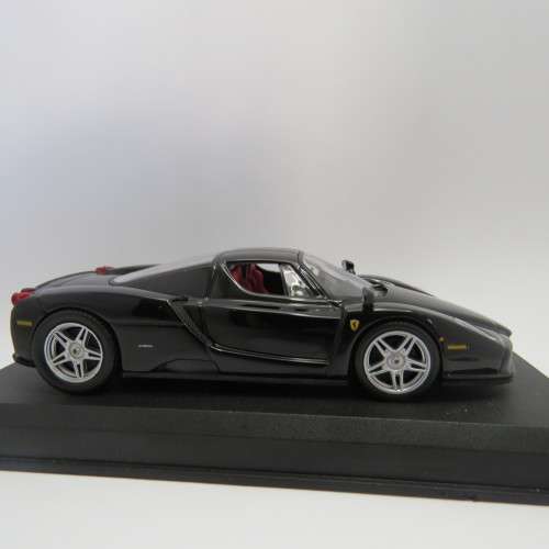Ferrari Enzo die-cast model car - Scale