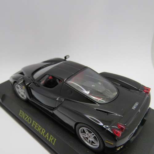 Ferrari Enzo die-cast model car - Scale