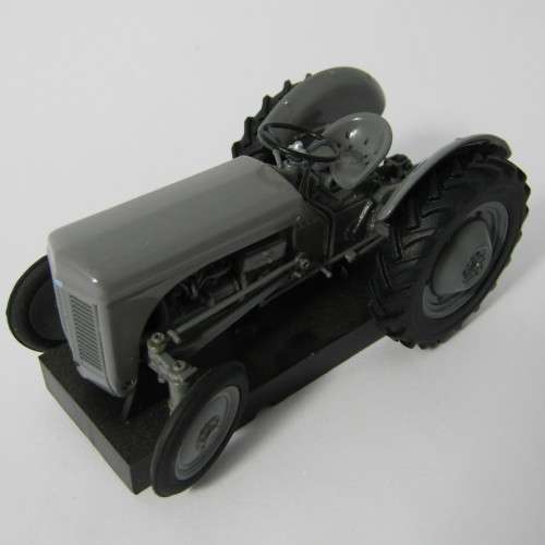 Universal Hobbies Ferguson TEA 20 die-cast model tractor - scale 1/43