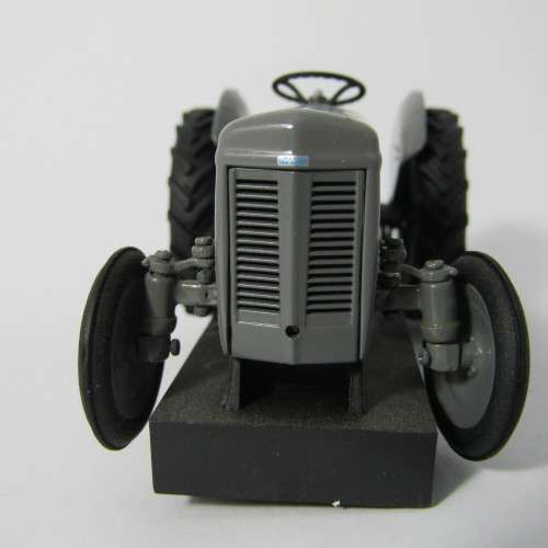 Universal Hobbies Ferguson TEA 20 die-cast model tractor - scale 1/43