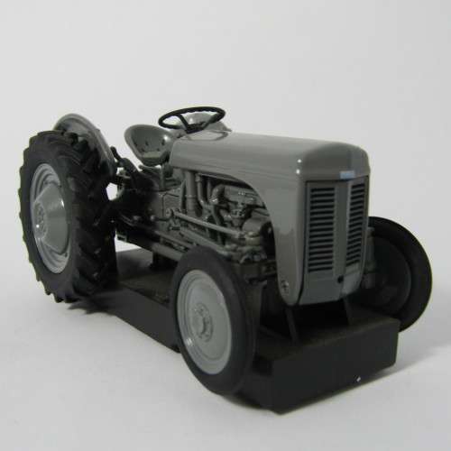 Universal Hobbies Ferguson TEA 20 die-cast model tractor - scale 1/43