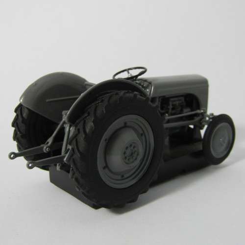 Universal Hobbies Ferguson TEA 20 die-cast model tractor - scale 1/43