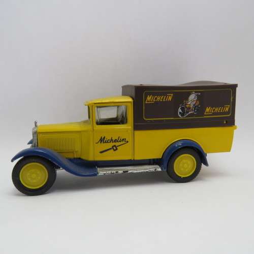 Solido 1930 Citroen C4F delivery van - Michelin tyres - Scale 1/43