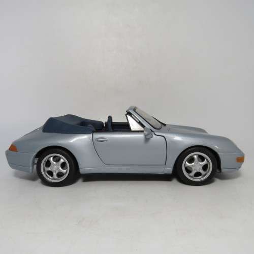 Maisto 1994 Porsche 911 Carrera Cabriolet die-cast model car - Scale 1/18