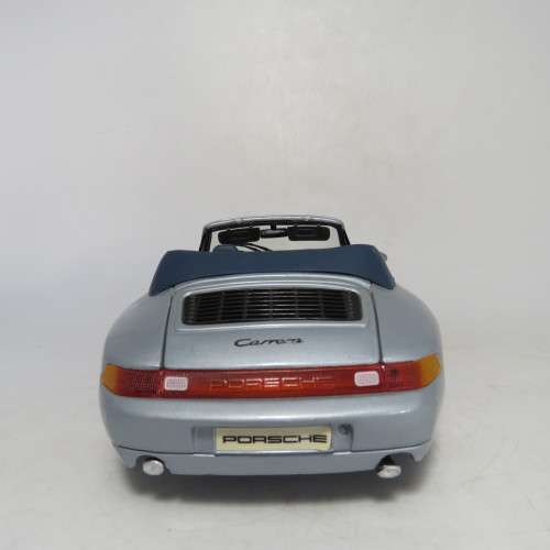 Maisto 1994 Porsche 911 Carrera Cabriolet die-cast model car - Scale 1/18