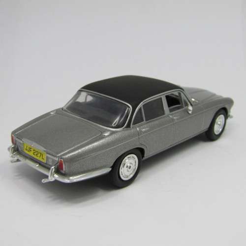 Lledo Vanguards Jaguar XJ6 Diamler Sovereign die-cast model car - scale 1/43