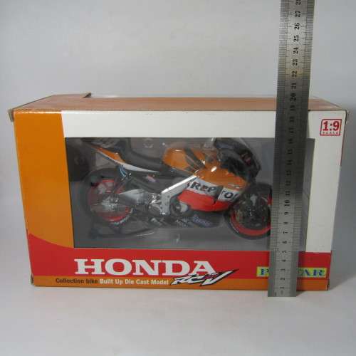 Protar 2005 Honda RC211V Team Repsol MotoGP model motorcycle - scale 1/9 in box - #69 Nicky Hayden