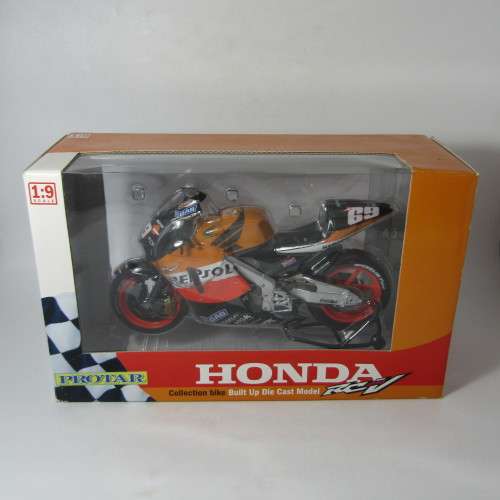 Protar 2005 Honda RC211V Team Repsol MotoGP model motorcycle - scale 1/9 in box - #69 Nicky Hayden