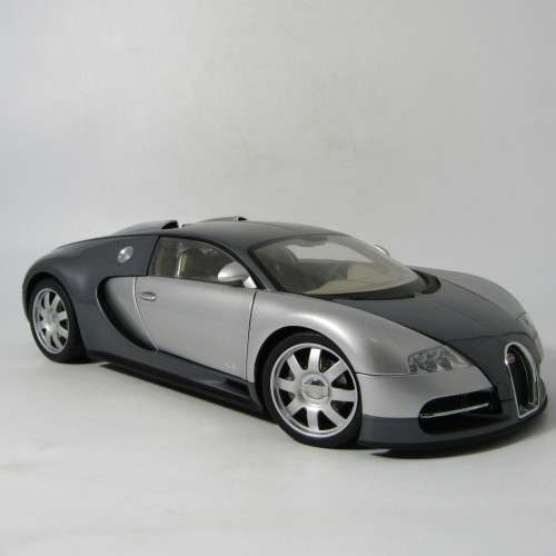 AutoArt Bugatti EB 16.4 Veyron showcar model car in box - excellent - #1661 with COA