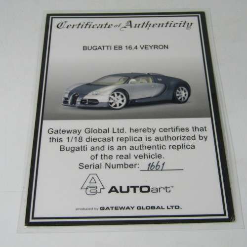 AutoArt Bugatti EB 16.4 Veyron showcar model car in box - excellent - #1661 with COA