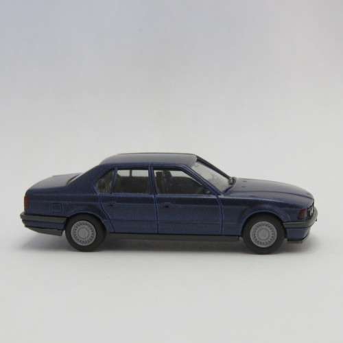 Herpa BMW 735i plastic model car - HO scale 1/87