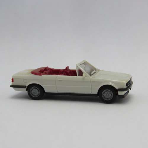 Herpa 2059 BMW 325i convertible plastic model car - HO scale 1/87