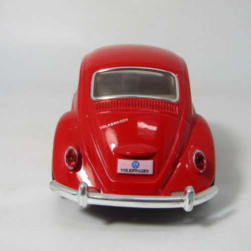 Kinsmart 1967 Volkswagen Beetle model car - pull back action - scale 1/32