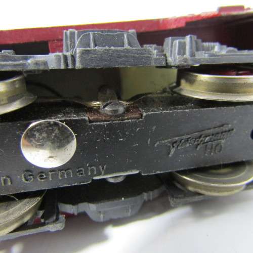 Fleischmann DB 112-310-8 Electric train engine - HO scale - with display tracks