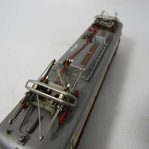 Fleischmann DB 112-310-8 Electric train engine - HO scale - with display tracks