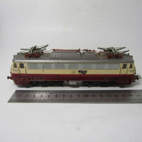 Fleischmann DB 112-310-8 Electric train engine - HO scale - with display tracks