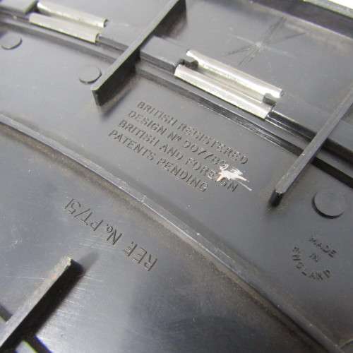 Lot of 19 vintage Tri-Ang Scalextric tracks - curves