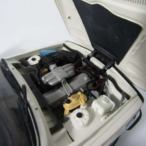 AutoArt BMW 323i die-cast model car - left rear wheel repaired - scale 1/18