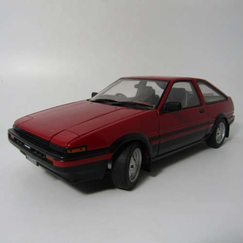 AutoArt Toyota Sprinter Trueno die-cast model car - scale 1/18