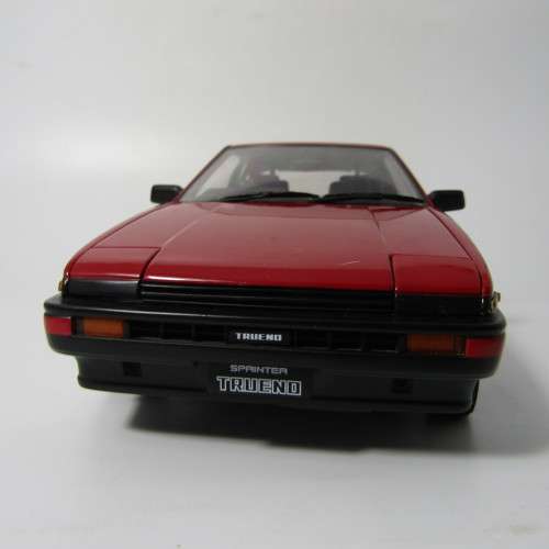 AutoArt Toyota Sprinter Trueno die-cast model car - scale 1/18