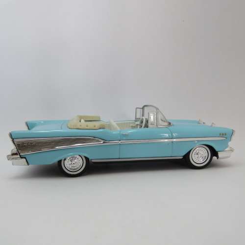 DelPrado 1957 Chevrolet Belair Convertible model car - Scale 1/43