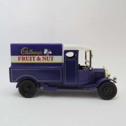 Corgi Cadbury`s Selection Morris Bullnose truck - Fruit and Nut