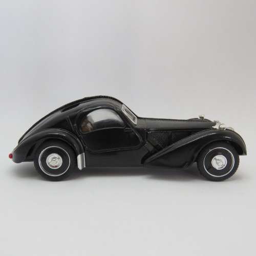 Brumm 1934 Bugatti 57S Atlantic Coupe die-cast model car - Scale 1/43