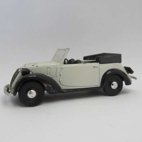 Brumm Fiat Convertible model car - Light missing - Scale 1/43
