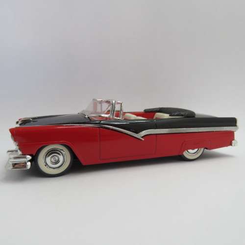Vitesse Ford Fairlane convertible model car - Scale 1/43