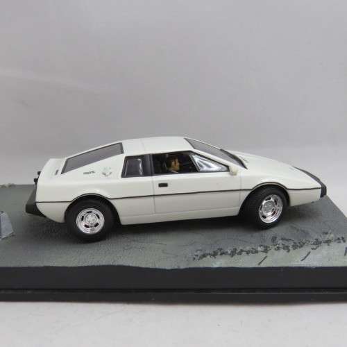 James Bond 007 Lotus Esprit model car - The Spy who loved me