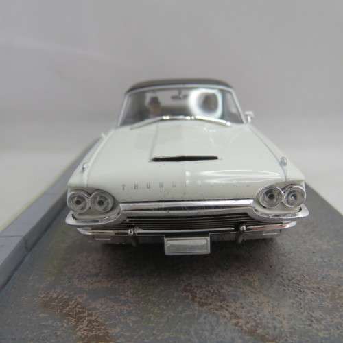 James Bond 007 Ford Thunderbird model car - Goldfinger