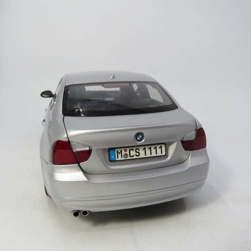 Kyosho BMW 3 Series model car - Scale 1/18