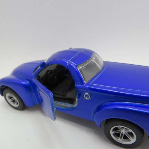 Maisto 2000 Chevrolet SSR Concept model car - Scale 1/36
