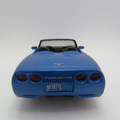 Maisto 1998 Chevrolet Corvette model car - Pull back action - Scale 1/38