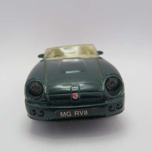 Maisto MG RV8 model car - Scale 1/32