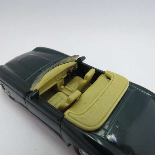 Maisto MG RV8 model car - Scale 1/32