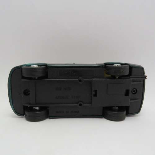 Maisto MG RV8 model car - Scale 1/32