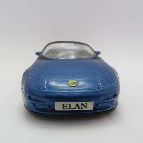 Maisto Lotus Elan model car - Scale 1/36