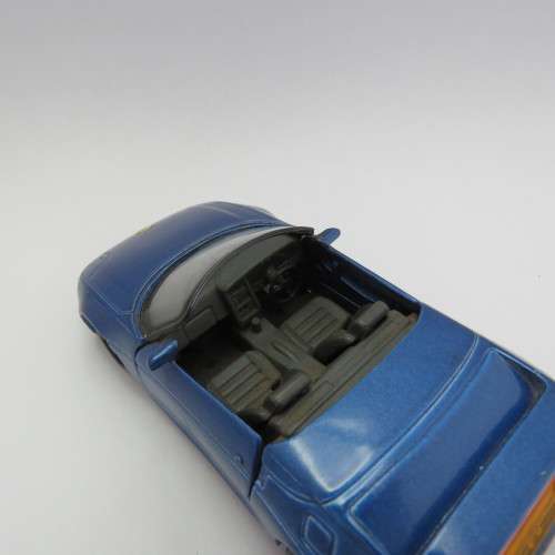 Maisto Lotus Elan model car - Scale 1/36